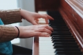 Musica e robot: una mano stampata in 3D suona il piano