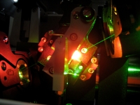 Una soluzione in cerca di problemi: continua la saga dei laser nei Nobel per la Fisica